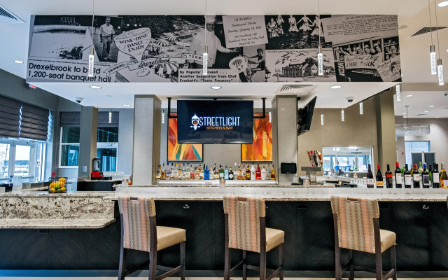 Holiday Inn & Suites Philadelphia W - Drexel Hill by IHG