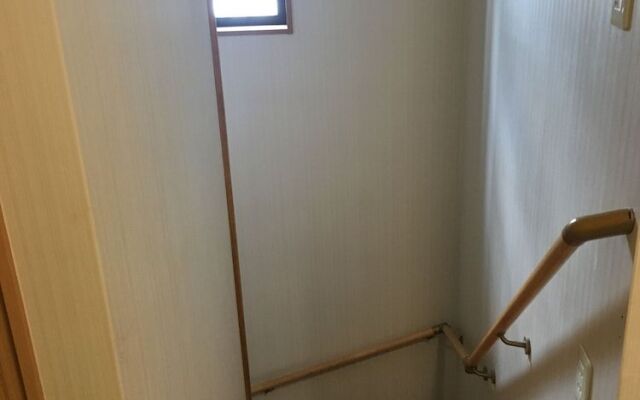 HEARTLAND HOUSE - Female Only & Couple Only