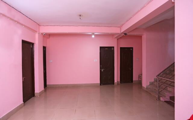 OYO 13624 Kapoors Plaza Guest House