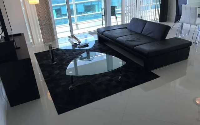 Lyx Miami Suites
