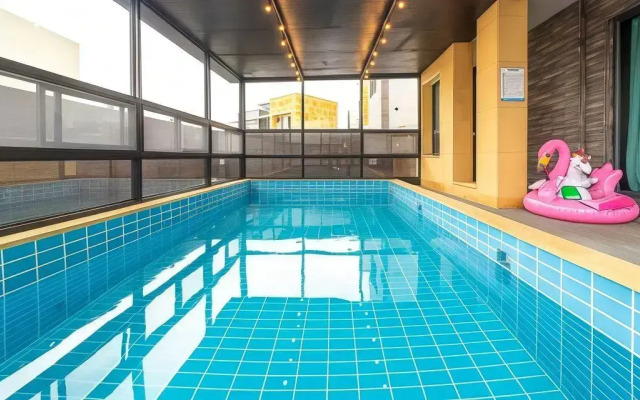Jeju Dalkompoolvilla