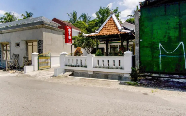 OYO Life 3301 Pondok Eyang Obi