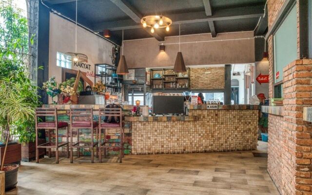 RedDoorz Plus near Akademi Kepolisian Semarang 3