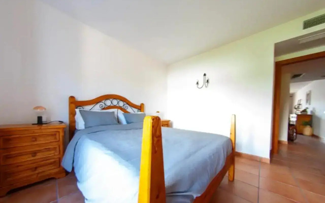 Apartamento en complejo con piscina