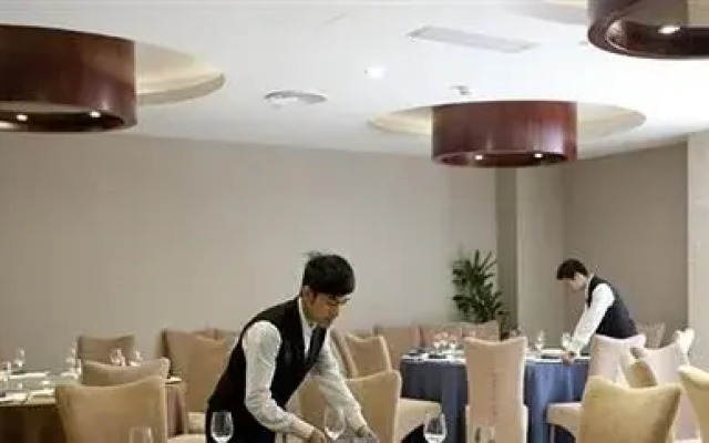 Quzhou Longyou Blue Sky Hotel