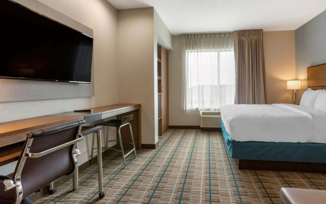 MainStay Suites Carlsbad South