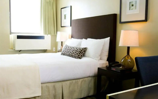 Inn of Chicago Magnificent Mile