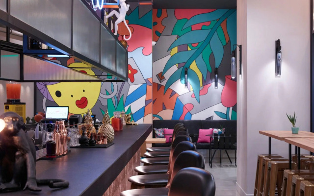 Moxy Athens City