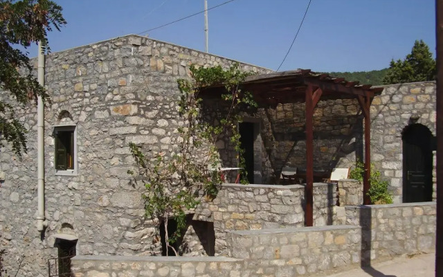 Avgonima All Seasons Hotel