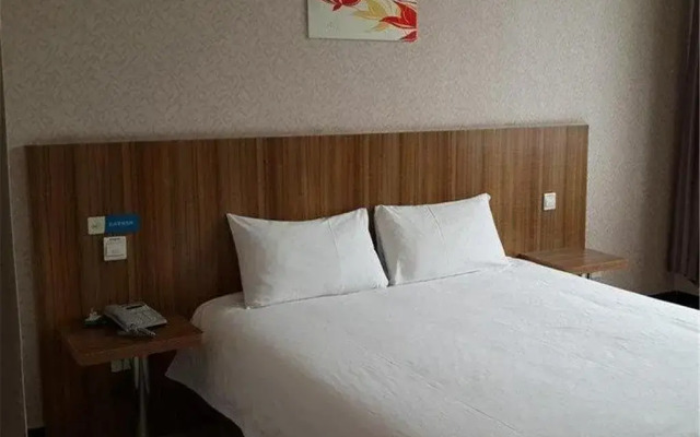 Yake E-Home Kuaijie Hotel Luquan Branch