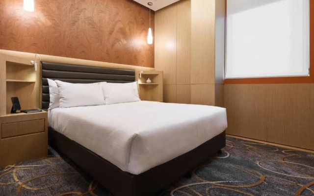 Rydges Australia Square Hotel