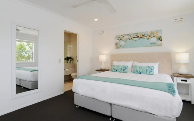 Noosa Entrance Waterfront Resort