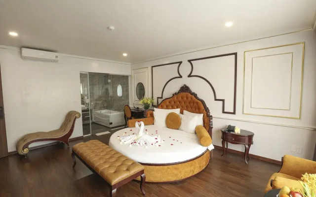 Royal Văn Phú Hotel