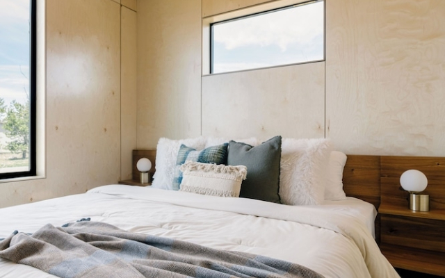 Yellowstone Peaks Hotel