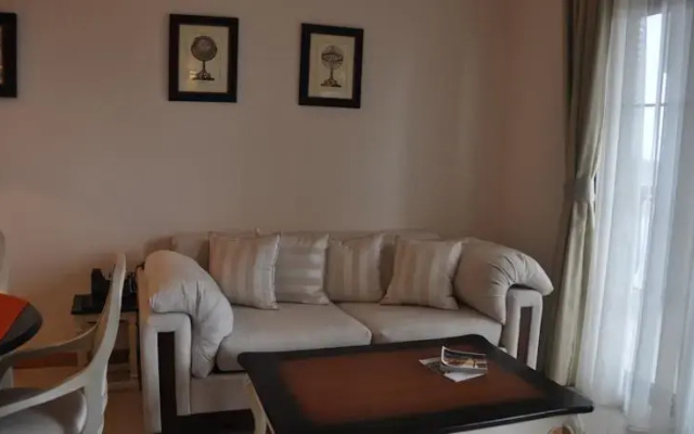 Thracian Cliffs Owners Apartments