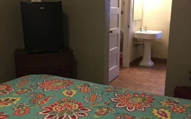 The Leakey Inn by CMD