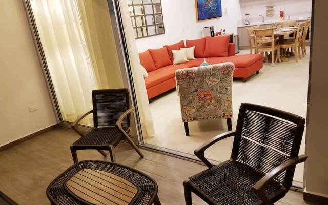 Cute 1 BR in amazing location by Happy Address