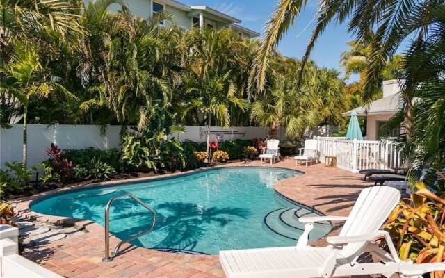 Anna Cabana Beach House by RedAwning