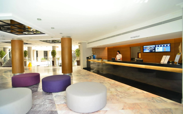 Green Beach Resort Hotel