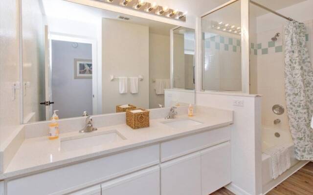 Family Dream 5 Bedroom Home by RedAwning