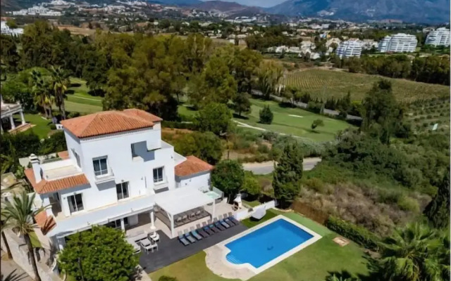 Elegant Villa Retreat