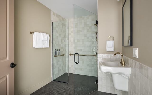 The Neighborhood Hotel-New Buffalo