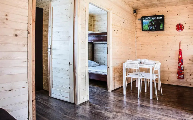 Holiday Cottages, Jezierzany