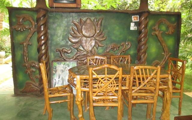 Yala River Face Inn