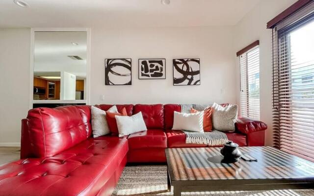 Supreme 2BD/3BA Condo - Los Angeles