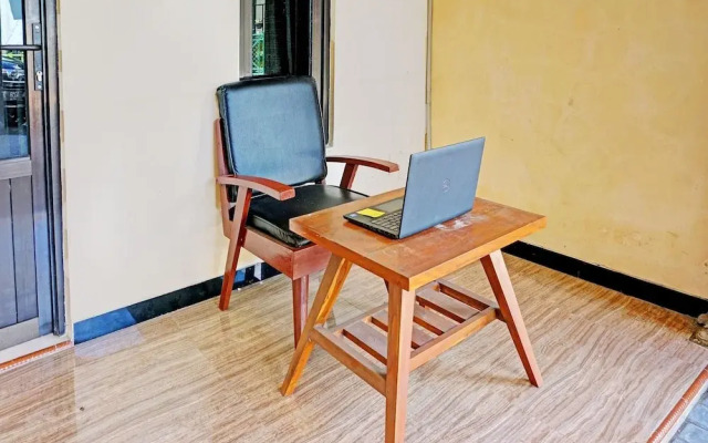 OYO Life 92353 Purnama Syariah Guest House