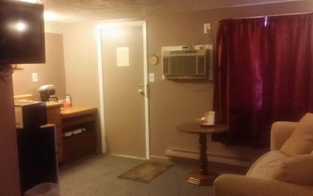 River Country Motor Lodge