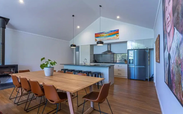 Gum Nuts - New House, family friendly & big groups