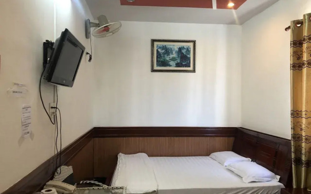 Hong Dao Hotel.