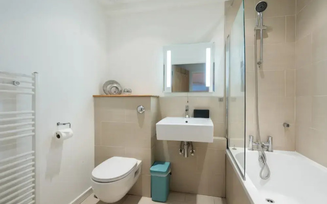 Platinum Apartment next to London Bridge 9995