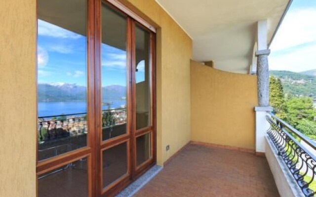 Balcone su Stresa