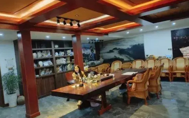Lancang Brown Home Inn