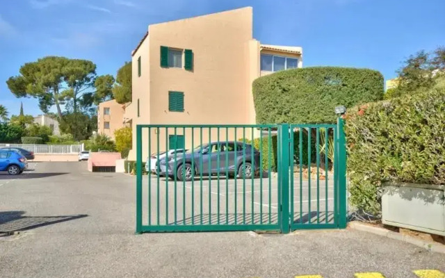 Studio avec piscines à 500m de la plage