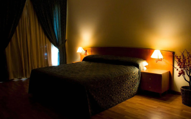 White House Suites