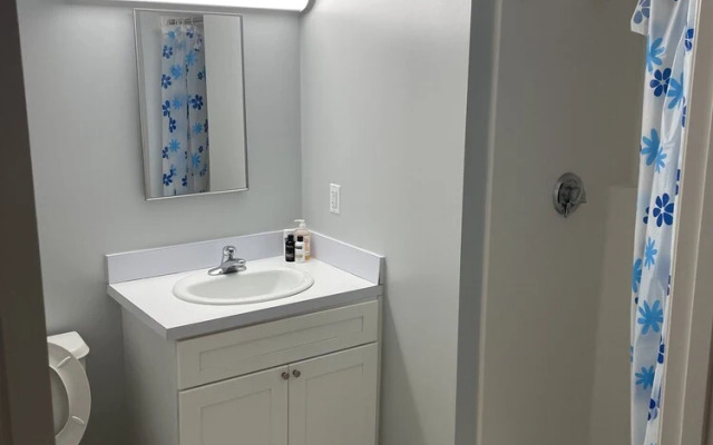 Close to Tufts Medical Center Boston