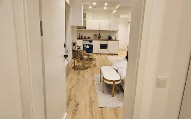 UG Neubau City Wohnung (optional Pool+Gym+2tes Bad extra buchbar)