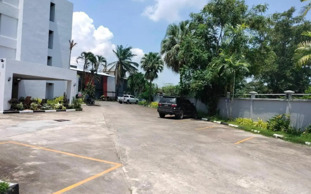 Phuket Ecozy Hotel
