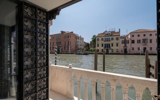 Maison Grand Canal View