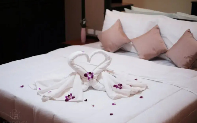 Rest at Ratchada Hotel