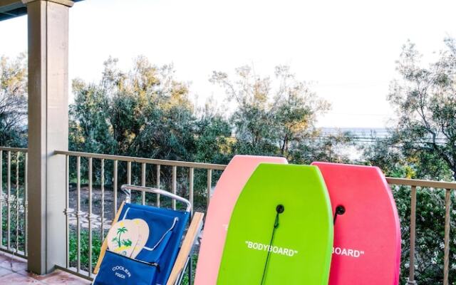 Pacifica by AvantStay | Ocean Getaway w/ Sunset Views | Sleeps 24!