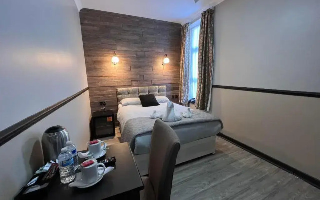 The Commongate Hotel