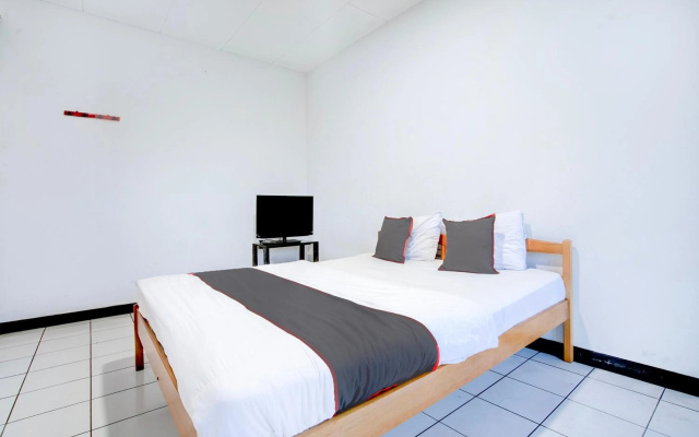 SPOT ON 3940 Villa Gunung Agape – Guest Rooms – Cipanas