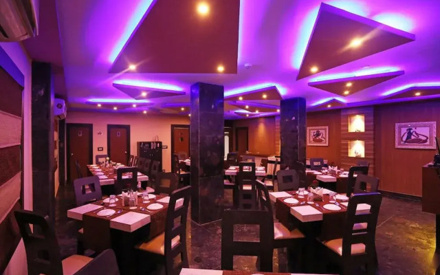 The Dolphin Palace By OYO Rooms