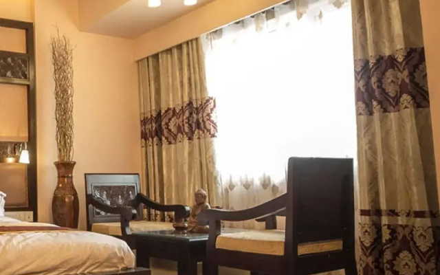 Hotel Ashwa Park