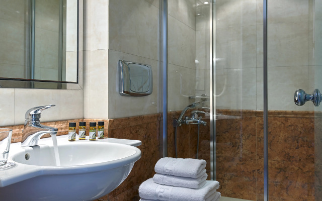 Atrion Hotel