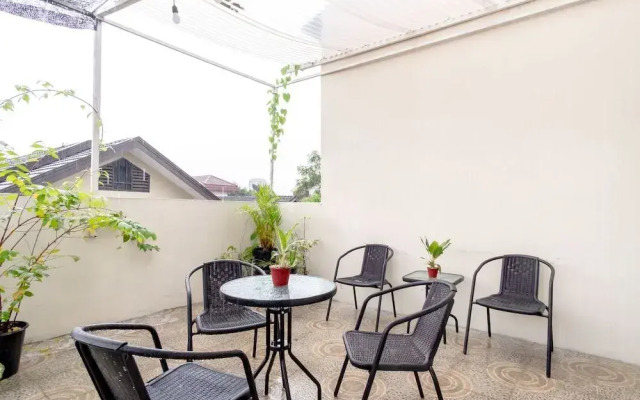 OYO 2076 Oxy Art Boarding House